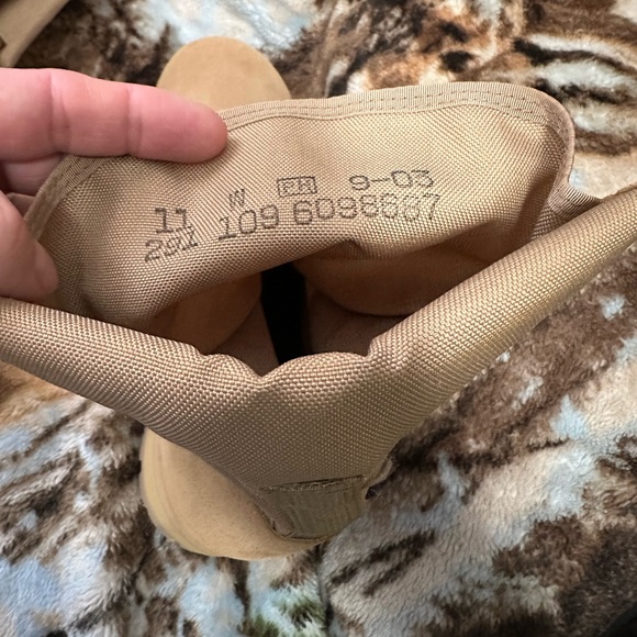 New. McRae Hot Weather Leather Boots. 11 W. Vibram Soles. Manufactured in USA. - Picture 15 of 16